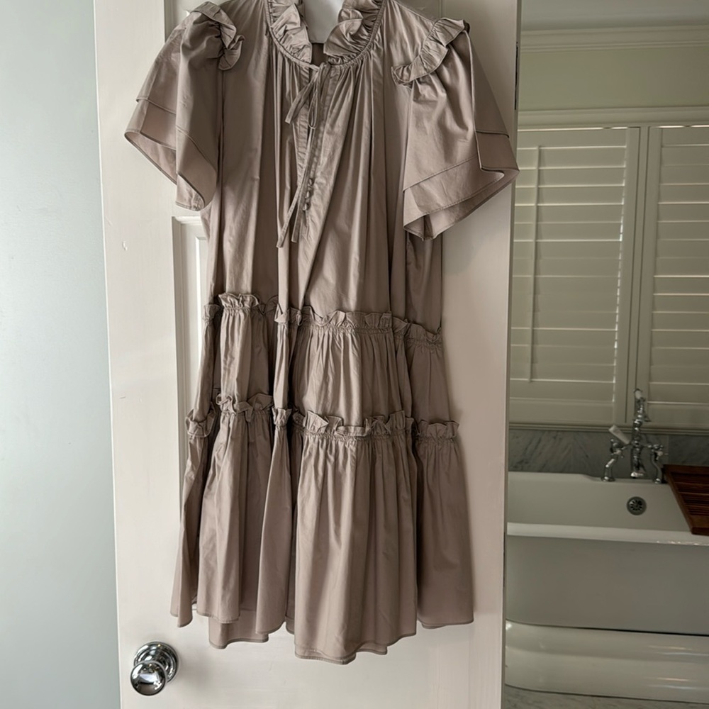 Like New Hunter Bell Neutral Merritt Mini/Midi Ruffle Dress